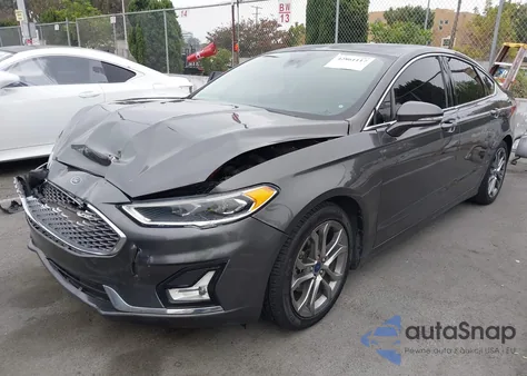 2019 Ford Fusion Titanium z USA, uszkodzony, nr VIN 3FA6P0RU6KR235538